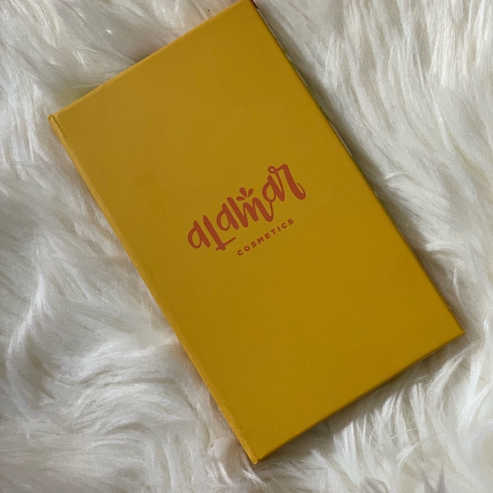 Alamar Cosmetics eyeshadow palette